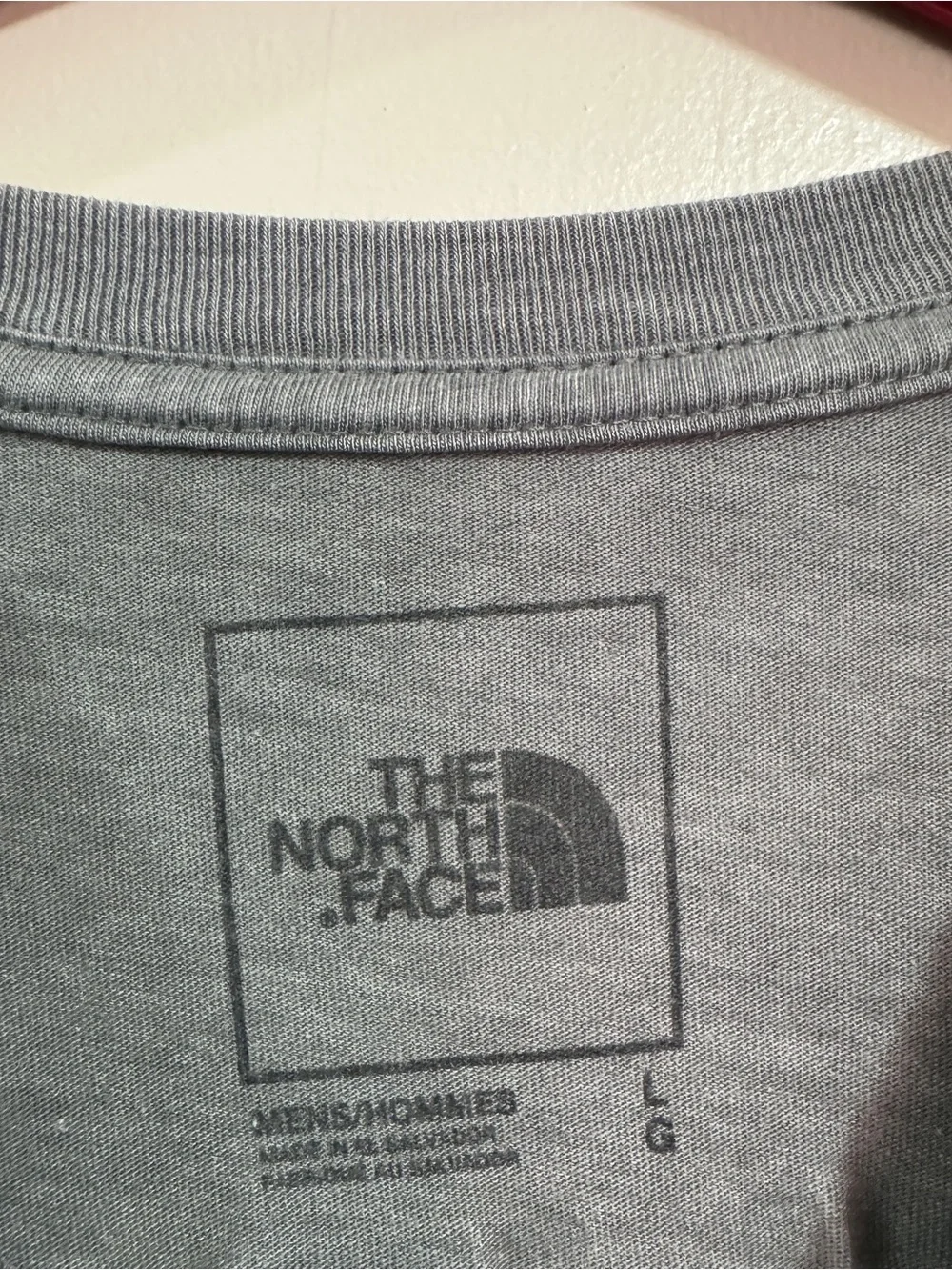 The North Face Gray Logo Graphic T-Shirt Men’s Size Large L Everyday Essential